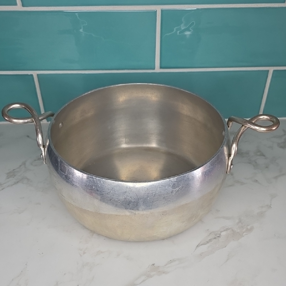 Wear-Ever Aluminum Bakeware